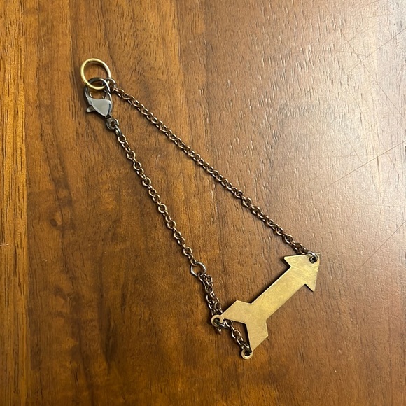 Little Pancakes Brass Arrow Bracelet - Picture 3 of 3